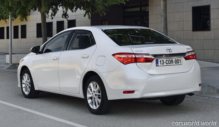 Этот иск говорит, что вам не стоит оставлять ваш белый Toyota под солнцем | Carscoops